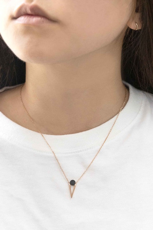 Tensly Point Stone Necklace Rose Gold